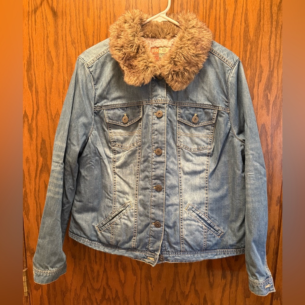 Women's Jean Jacket with Faux Fur Collar